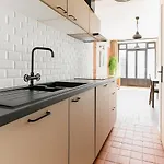 Practical Flat, Paris X