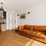 Practical Flat, Paris X