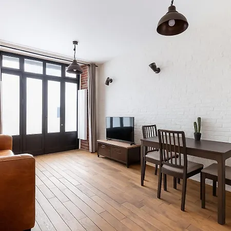 Practical Flat, X Appartamento